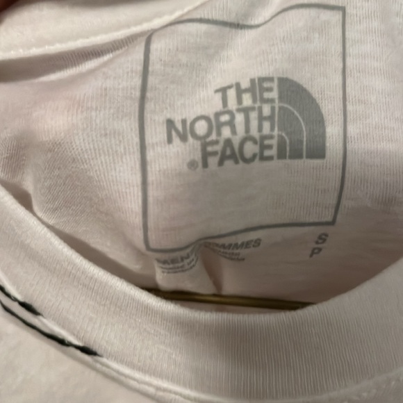 NWOT THE NORTH FACE SHORT SLEEVE T-Shirt - Picture 3 of 4
